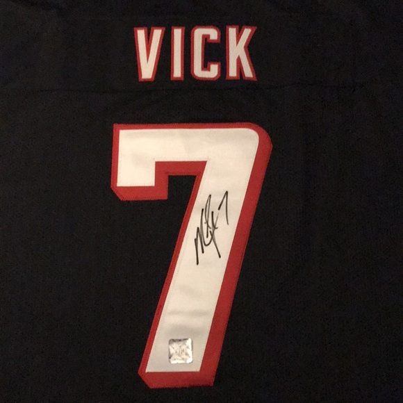 AUTHENTIC AUTOGRAPHED MIKE VICK REPLICA JERSEY - Picture 7 of 8